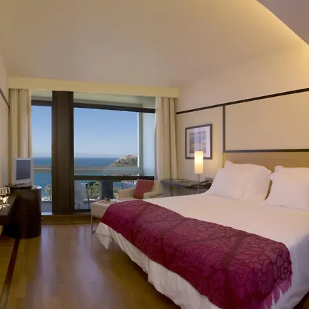 Pestana Casino Park & Casino מלון פונשל